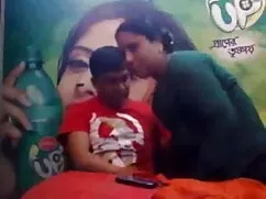 हॉर्नीटैक्सी दिखाएँ  ...