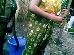 पांव के तलवों पर मार ...