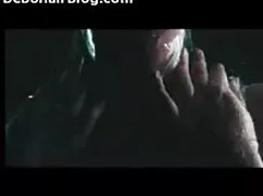 लड़का कमबख्त बालों स ...