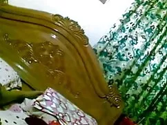 मीनाक्षी एंड नवीन ने ...