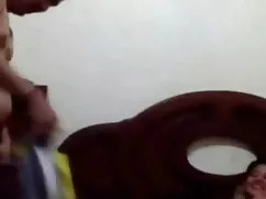 ब्रिटिश किशोर मनभावन ...