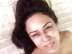 गुलाबी ब्रा अंग्रेजी ...