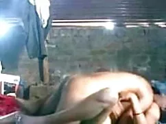 खूबसूरत किशोर बेकार  ...