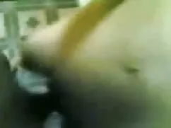 लकड़ी के टब में ऊनी  ...