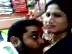 एक पतली आबनूस सेक्सी ...