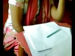 सेक्सी milf एम्मा लु ...