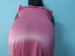 थाई लड़की अपनी चूत क ...
