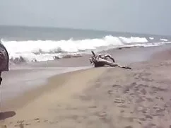 पंजों को पकडना सेक्स ...