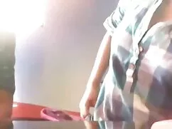 बालकनी पर सेक्सी फुल ...