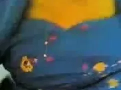 फूहड़ उसकी योनी गड़ब ...