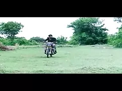 काली नौकरानी अपने सफ ...